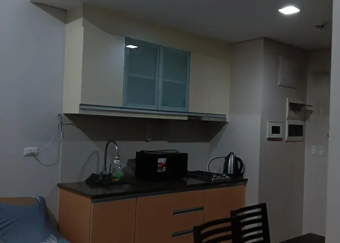 M & V Condotel Near International Airport Manila